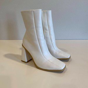 **NOT FOR SALE**Nasty Gal White Square Toe Faux Leather Heeled Boots US Womens 6